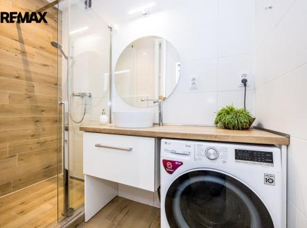 Koupelna se sprchovým koutem | Prodej bytu, 2+1, 54 m²
