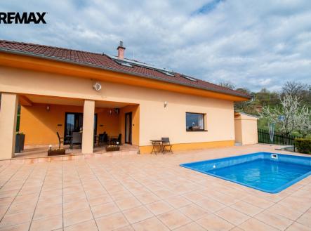 bazen2.png | Prodej - dům/vila, 237 m²