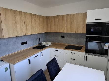 83185af0-aee2-440c-833f-7348d7eb6eca.jpg | Pronájem bytu, 2+1, 57 m²