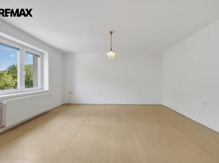 byt-prazska-zatec-remax-reality-michal-vais004.jpg | Prodej bytu, 1+1, 48 m²