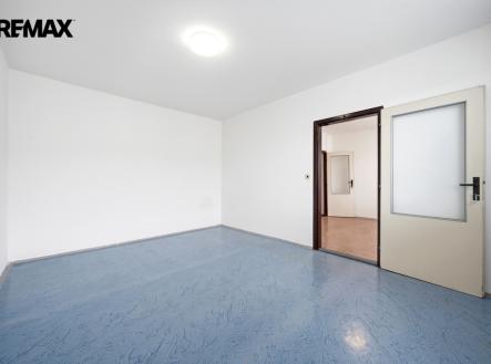 byt-17-listopadu-usti-nad-labem-michal-vais-reality-makler-remax004.jpg | Prodej bytu, 1+1, 33 m²