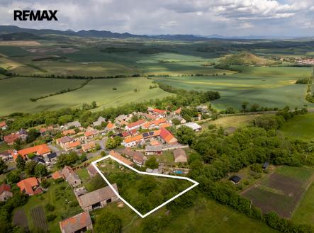 Prodej - pozemek pro bydlení, 2 061 m² obrázek