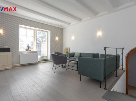 Pronájem - dům/vila, 616 m² obrázek
