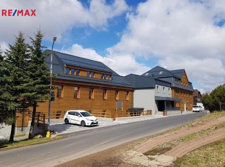 pohled-ulicni-2.jpg | Prodej bytu, 3+kk, 83 m²