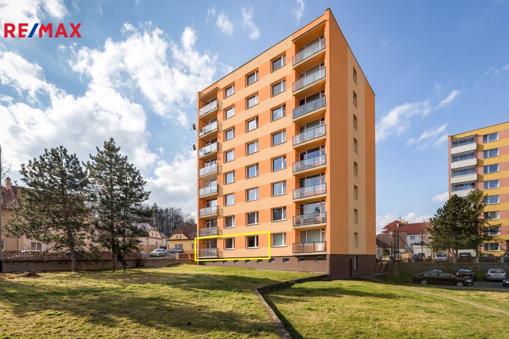 czech-apartment-1-large.jpg