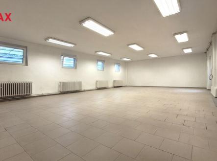 20241002-110148.jpg | Pronájem - obchodní prostor, 271 m²