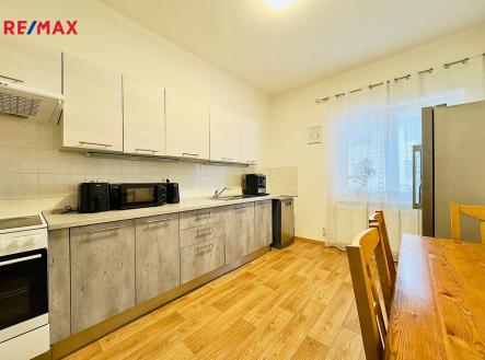 Byt přízemí 2+1 - kuchyň | Prodej - dům/vila, 1 350 m²