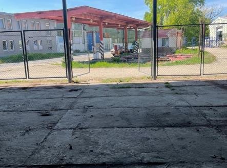 img-3411.jpeg | Pronájem - malý objekt/garáž