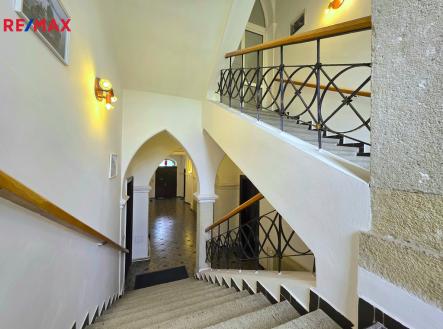 20250507-144602.jpg | Prodej - obchodní prostor, 413 m²