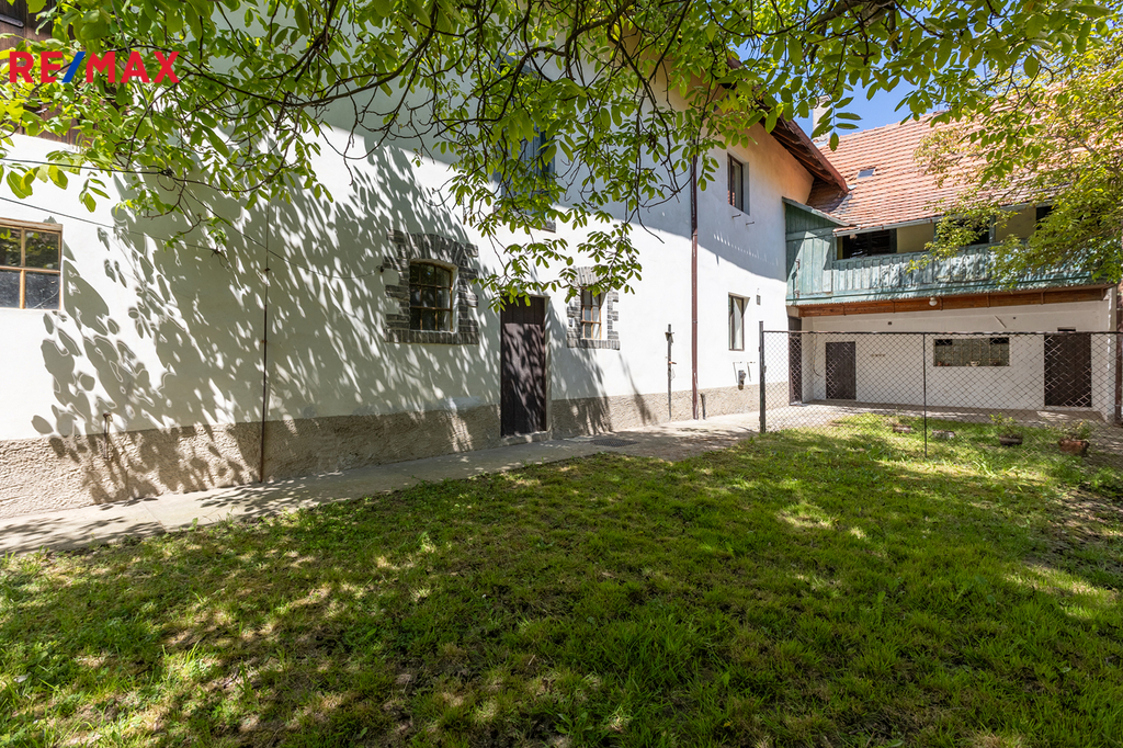 216a5058-hdr.jpg