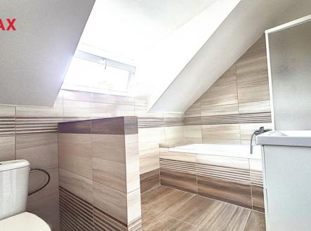 firefly-20250930081345.png | Prodej bytu, 3+1, 80 m²