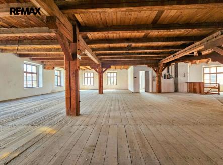 20250911-112602.jpg | Prodej - skladovací prostor, 2 000 m²