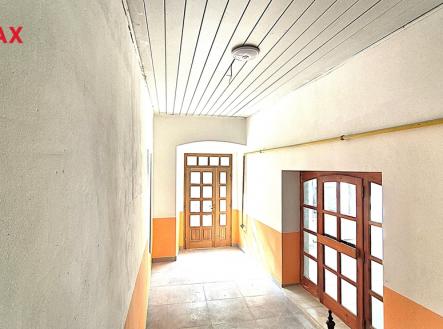 20250915-110142.jpg | Pronájem - obchodní prostor, 70 m²