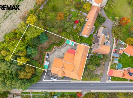 dji-20251016140502-0028-d.jpg | Prodej - nájemní dům, 670 m²