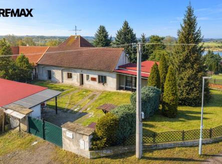 1.jpg | Prodej - nájemní dům, 175 m²