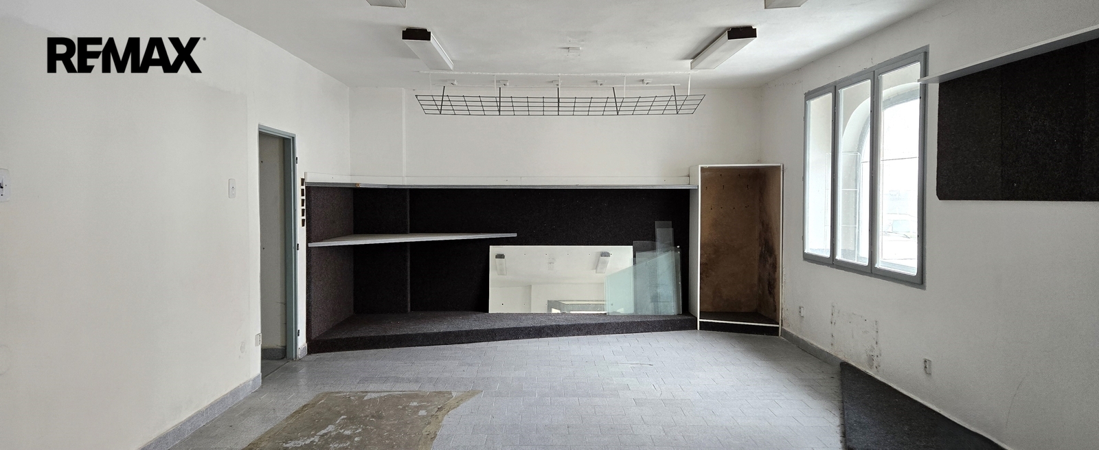 nebytový prostor - bývalý obchod