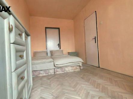 firefly-gemini-flash-zavrit-treti-suplik-401983.png | Prodej bytu, 3+1, 80 m²