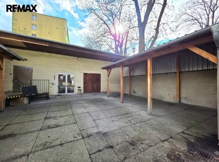 20260316-141348-1.jpg | Pronájem - obchodní prostor, 550 m²