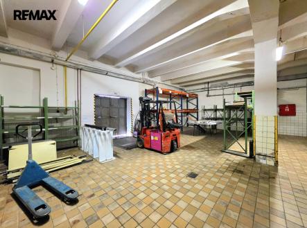 20260316-135904.jpg | Pronájem - obchodní prostor, 550 m²