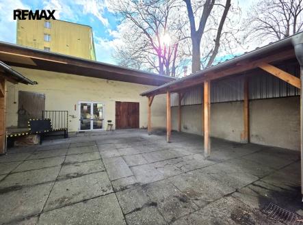 20260316-141348-1.jpg | Pronájem - obchodní prostor, 550 m²