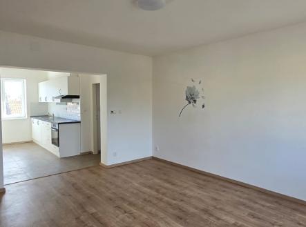 whatsapp-image-2026-04-09-at-11.07.35-1.jpeg | Pronájem bytu, 2+1, 58 m²