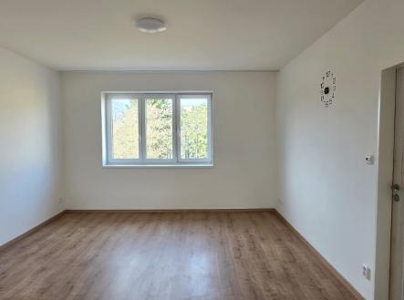 whatsapp-image-2026-04-09-at-11.07.35-3.jpeg | Pronájem bytu, 2+1, 58 m²