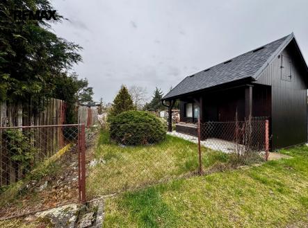 pohled z cesty | Pronájem - pozemek, zahrada, 245 m²