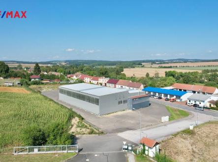 958dce6e-b3a2-4a40-be0a-694cb01e53d7.jpg | Pronájem - skladovací prostor, 700 m²