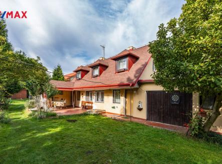 Pohled na dům ze zahrady | Prodej - dům/vila, 93 m²