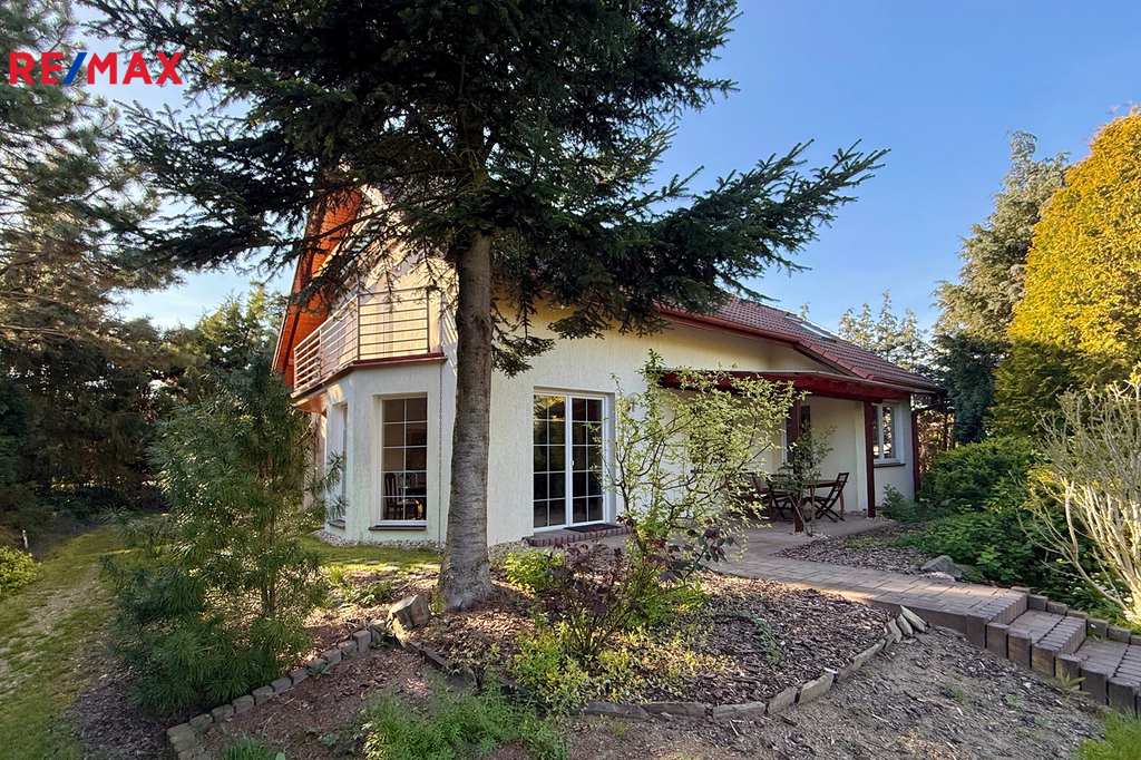 Dům, pohled ze zahrady