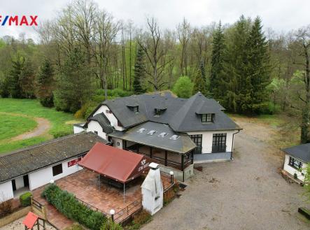 Hlavní budova | Pronájem - hotel, 800 m²