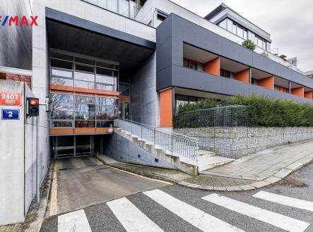 Celkový pohled na dům | Pronájem bytu, 2+kk, 84 m²