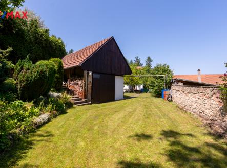 pohled na stodolu | Prodej - dům/vila, 98 m²