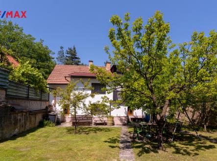 pohled na dům ze zahrady | Prodej - chata/rekreační objekt, 98 m²