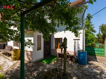 pohled na dům ze zahrady | Prodej - chata/rekreační objekt, 98 m²