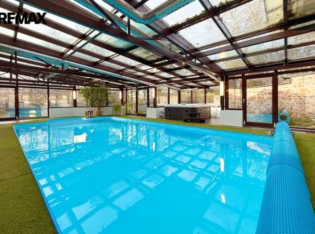 img-1796-1.jpg | Prodej - dům/vila, 650 m²