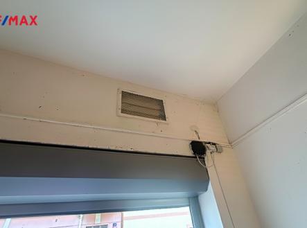 4.jpg | Prodej - malý objekt/garáž