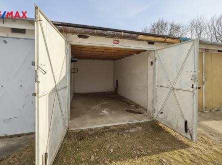 gemini-generated-image-glz14vglz14vglz1.jpg | Prodej - malý objekt/garáž