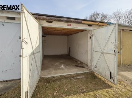 gemini-generated-image-glz14vglz14vglz1.jpg | Prodej - malý objekt/garáž