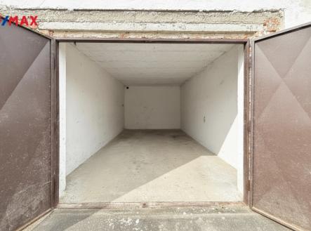 gemini-generated-image-tqglhwtqglhwtqgl.jpg | Prodej - malý objekt/garáž