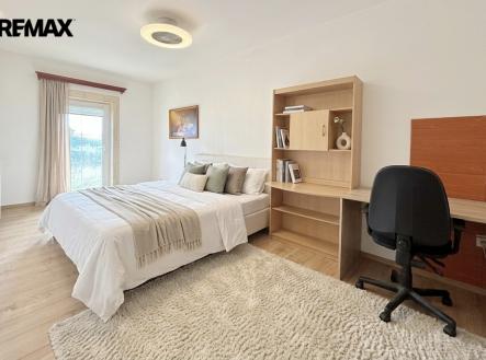 001.jpg | Prodej - dům/vila, 300 m²