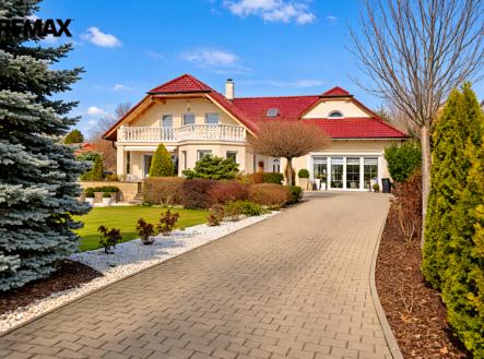 file-0000000020ac71fdb1dfa1ff27aa3380.png | Prodej - dům/vila, 243 m²