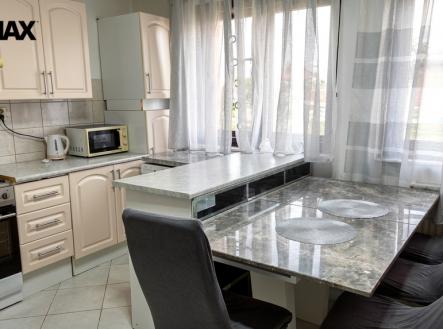 ai-3248331.jpg | Prodej - dům/vila, 343 m²