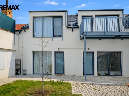 file-0000000093ec71fd8f9e829e3be34c64.png | Prodej bytu, 3+kk, 101 m²