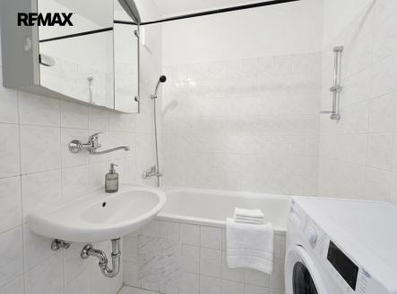 gemini-generated-image-b0idnsb0idnsb0id.jpg | Prodej bytu, 3+1, 73 m²