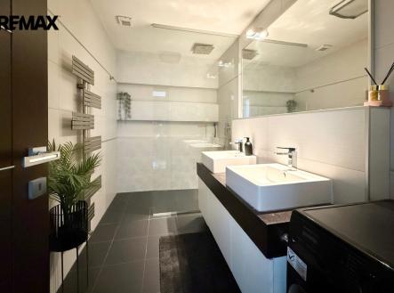 Koupelna | Prodej bytu, 3+kk, 75 m²