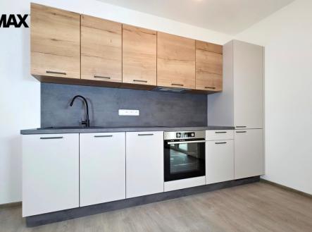 20250401-105914-1.jpg | Pronájem bytu, 2+kk, 57 m²