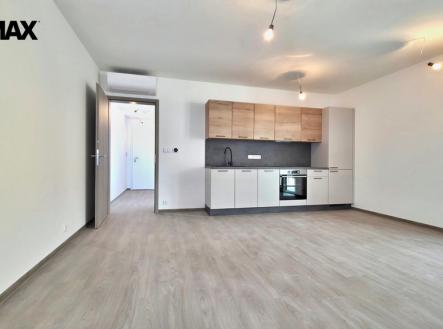 20250401-110340-2.jpg | Pronájem bytu, 1+kk, 44 m²