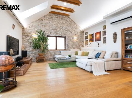 pana6659.jpg | Prodej - dům/vila, 220 m²