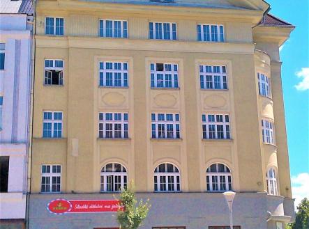 Pronájem - obchodní prostor, 146 m²